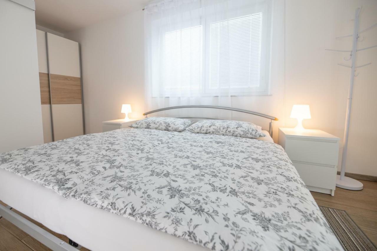 Sobe Meta Bed & Breakfast Brezje Екстериор снимка